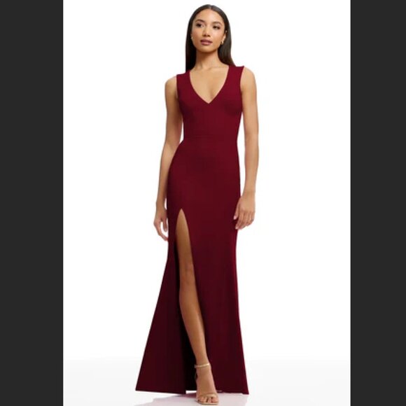 Dress The Population Sandra Elegant Garnet Red Sleeveless Gown Formal V-Neck - Picture 5 of 16